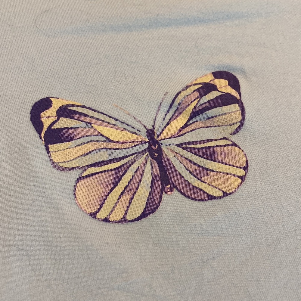 Cropped butterfly tshirt - Picture 2 of 3